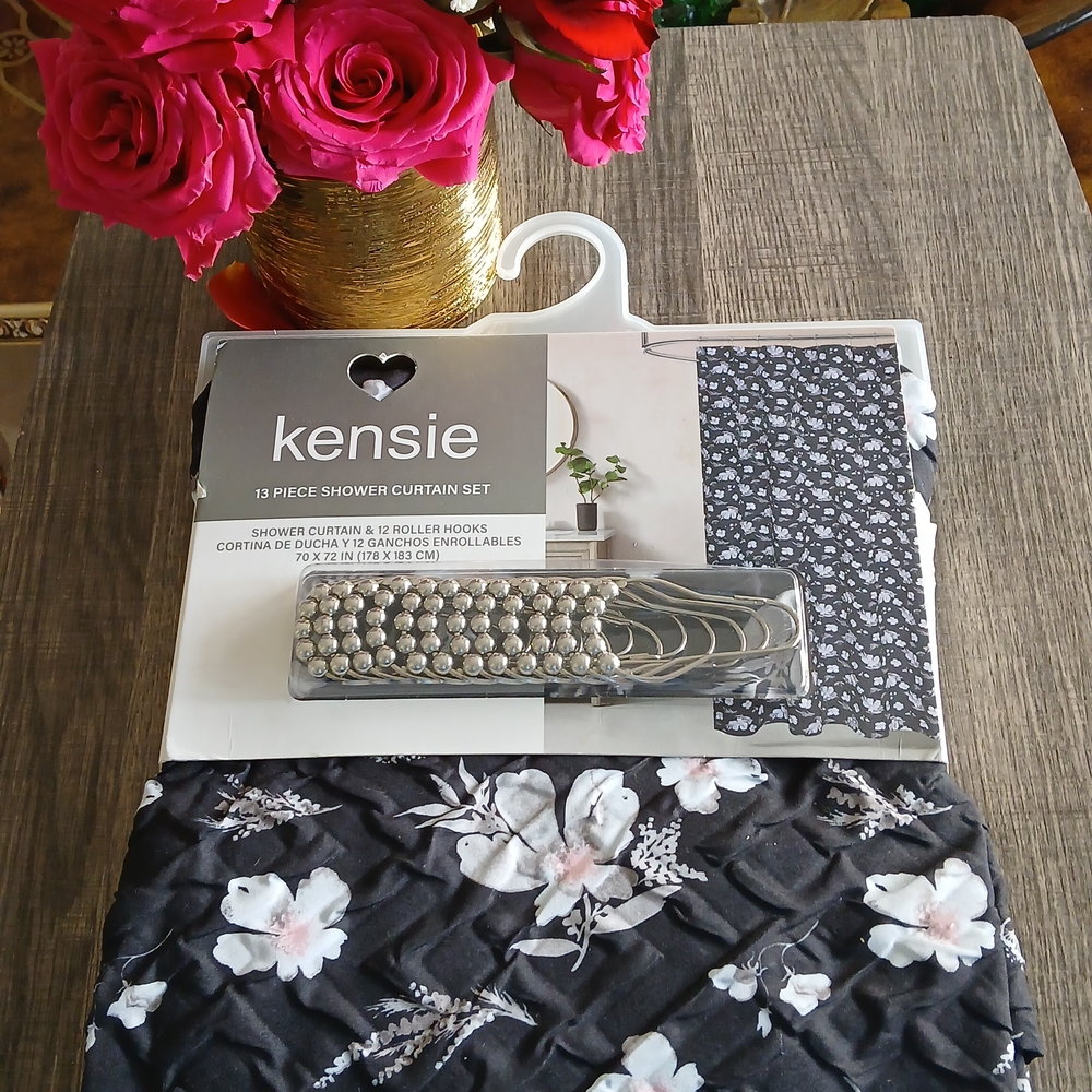 🔥NWT Kensie Floral Shower Curtain Set